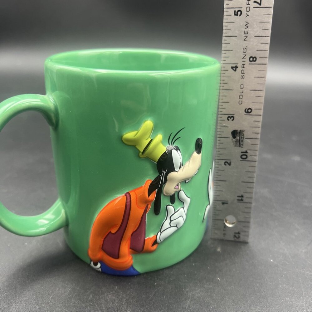The Disney Store Goofy Character Raised 3D Embossed Ceramic Coffee Mug Cup Green - Picture 8 of 9